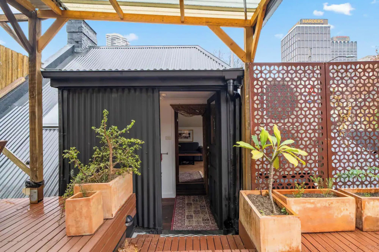 Exterior & Views, Cozy Apartment w/ Terrace Close to City Center, Sydney