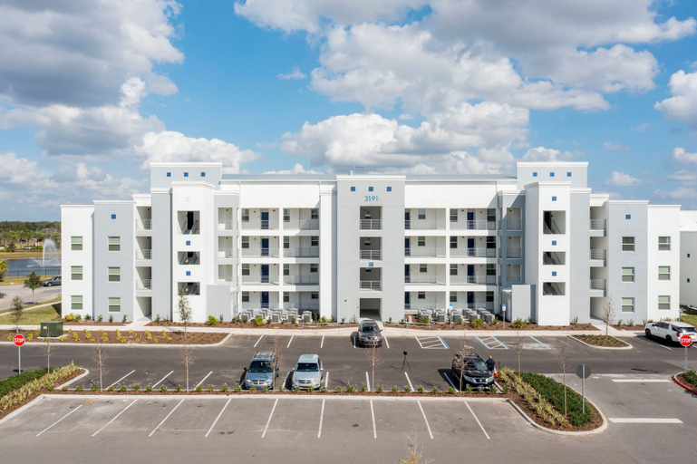 Room 1, Gorgeous 2Bd Apto Close to Disney Storey Lake 404 3191, Osceola