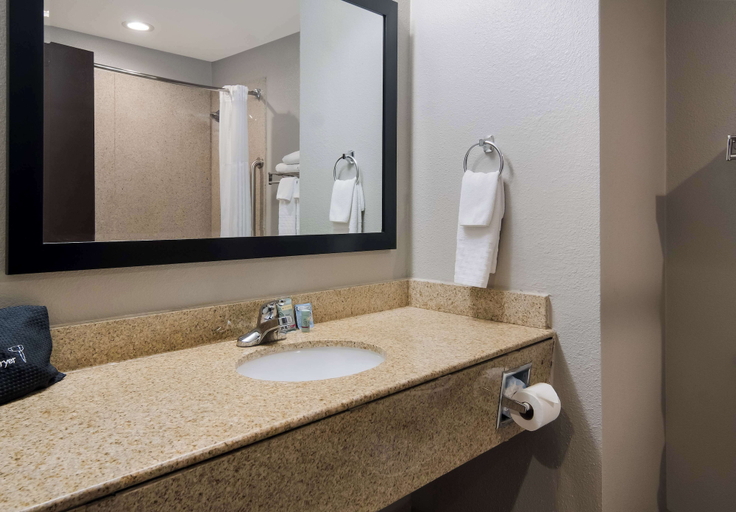 Bathroom 4, Best Western Eastland, Eastland
