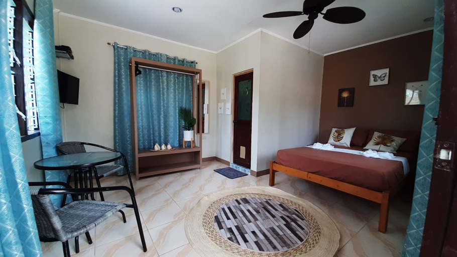 Bedroom 3, On Board Panglao Beach Hostel and Resort, Panglao