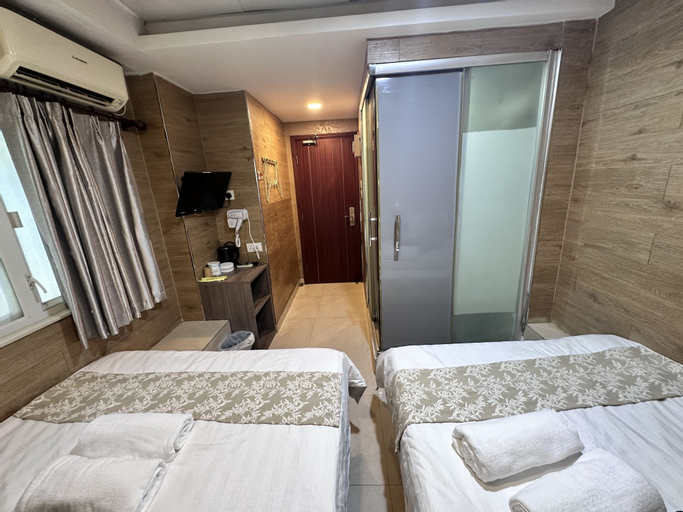 Bedroom 12