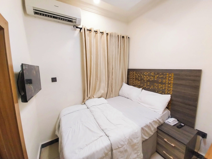 Bedroom 3, 12th Legacy Hotel, Alimosho