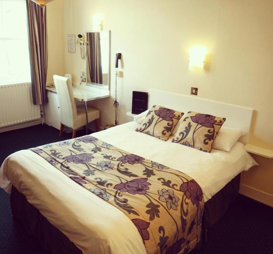 Bedroom 5, The Thanet Hotel, London
