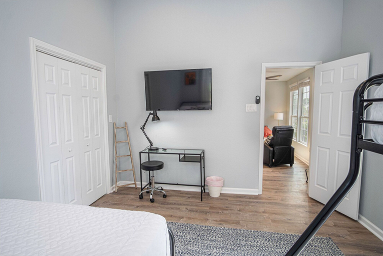 Bedroom 2, Charming 3br/2ba Gem Close to Downtown/ Riverwalk, Bexar