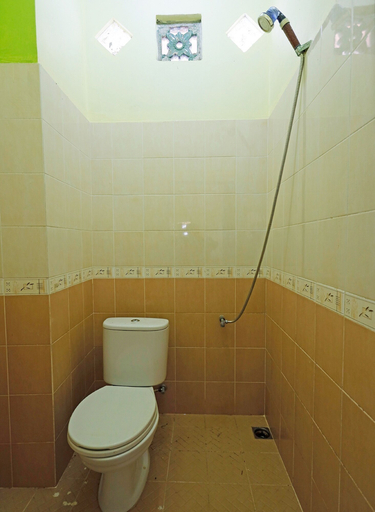 Bathroom, OYO 91974 Alfisal Syariah, Batam