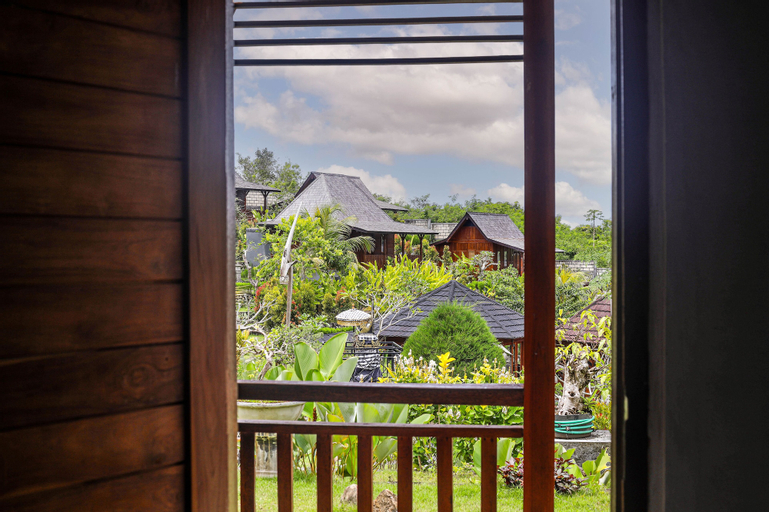 Exterior & Views 18
