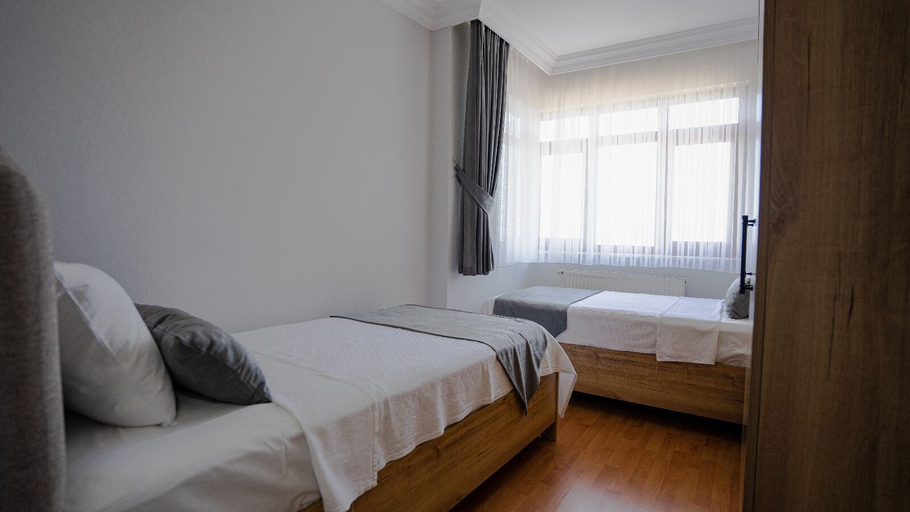 Bedroom 3, Grand Family Home, Merkez