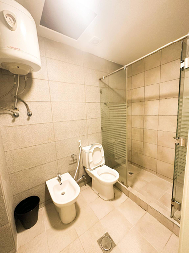 Bathroom, central apartment for rent 27, Amman