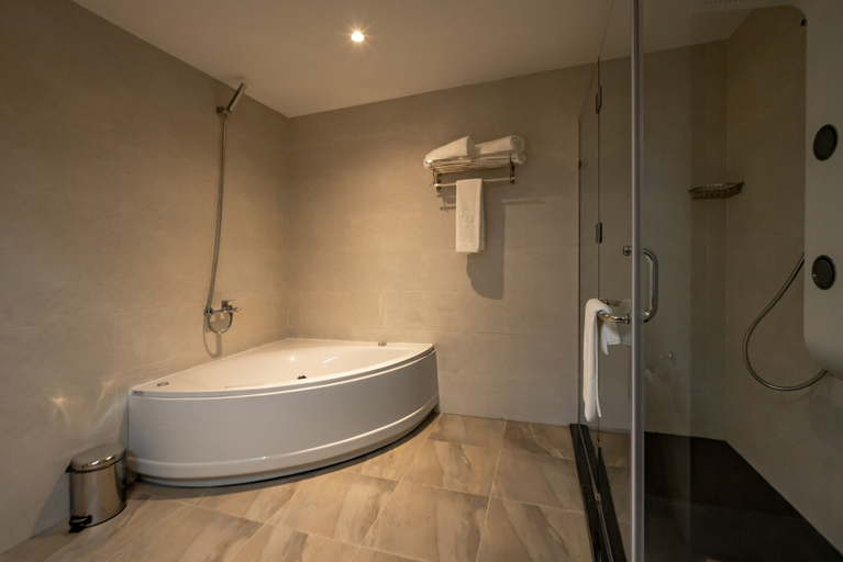 Bathroom 3, Ad Hotel Pont D'Hydra, El Achour