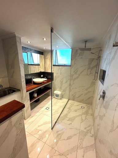 Bathroom 3, Goldsborough Place Apartments, Newstead
