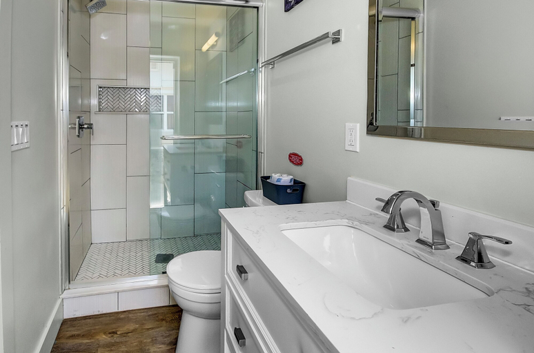 Bathroom 3, 13403 Oleander Dr - Mermaid's Dream, Bay