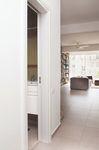 Others 4, Spacious & Stylish 3BR Apt w Beautiful Street View