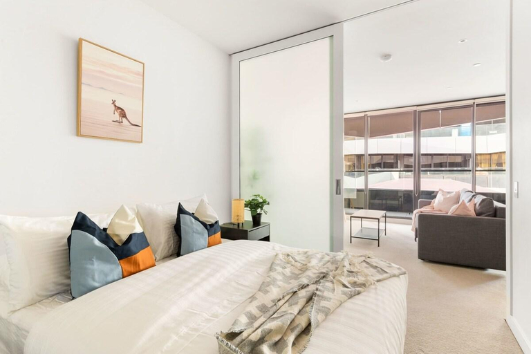 Others 4, Stylish & Modern 2BR Apt Near Victoria Market, Melbourne