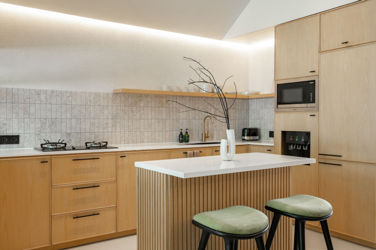 Dining Room 12