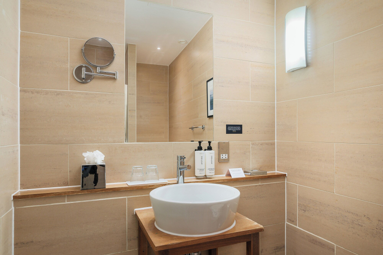 Bathroom 4, voco EDINBURGH - ROYAL TERRACE by IHG, Edinburgh