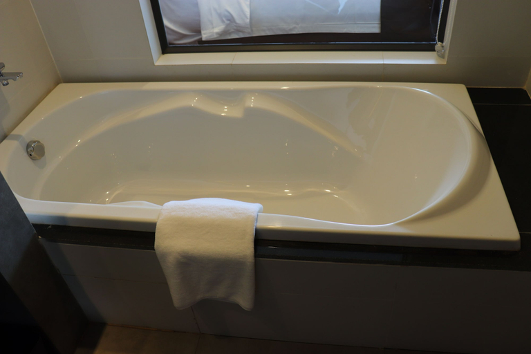 Bathroom 5, Koulen Central Hotel, Siem Reap