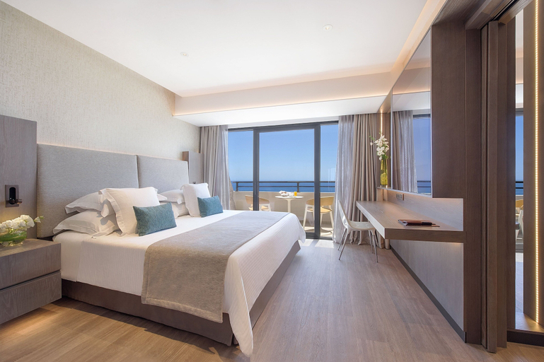 Bedroom 3, Amathus Beach Hotel Limassol