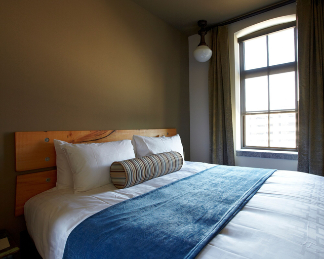 Bedroom 3, The Brewhouse Inn & Suites, Milwaukee