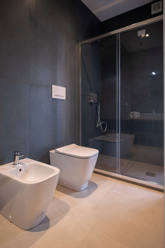 Bathroom 5, Nautika Suites, Sassari