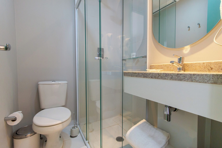 Bathroom 12