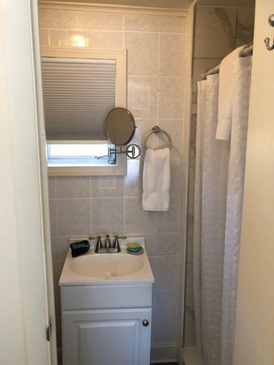 Bathroom 3, Ocean Glass Inn, Sussex