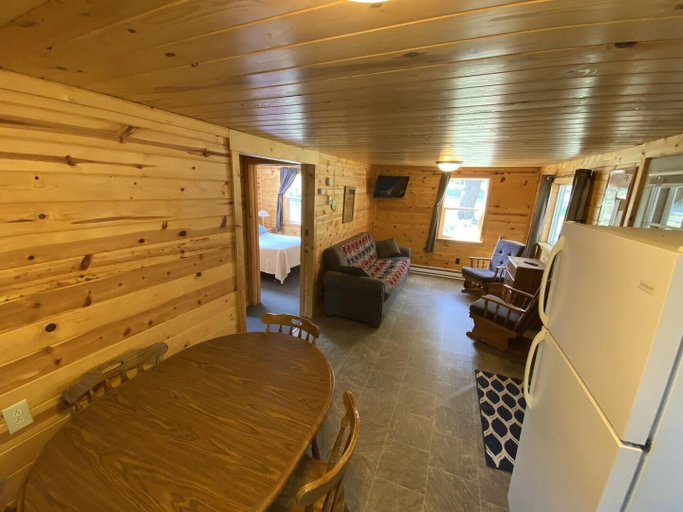 Others 5, Lincolnwood Cabin 3, Washburn