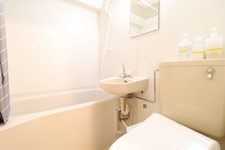 Bathroom 3, Arkadia ef, Osaka