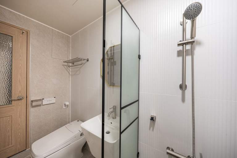 Bathroom 3, No.25 Hotel, Jangseong