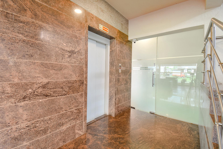 Public Area 2, FabHotel Mountain High Inn - Nr. Lifeline Hospital, Pune