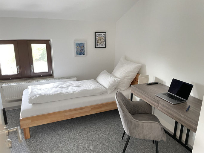 Bedroom 4, Hotel am Bahnhof Ditzingen, Ludwigsburg