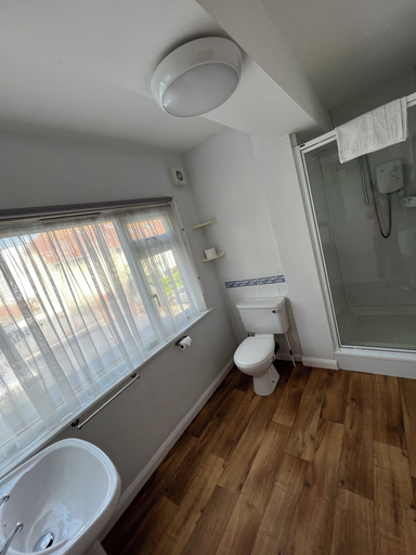 Bathroom 3, The Berry Hotel, Torbay