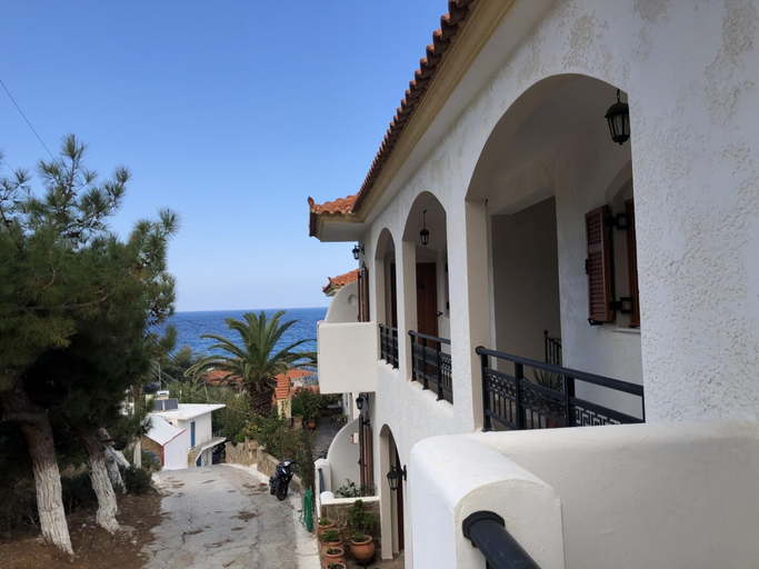 Room 4, Nikos Apartments A5 in Gialiskari, North Aegean