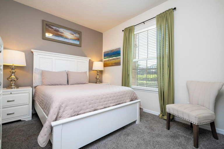 Room 4, Stunning 5 Bd w Pool Close to Disney Windsor Westside 2015, Osceola