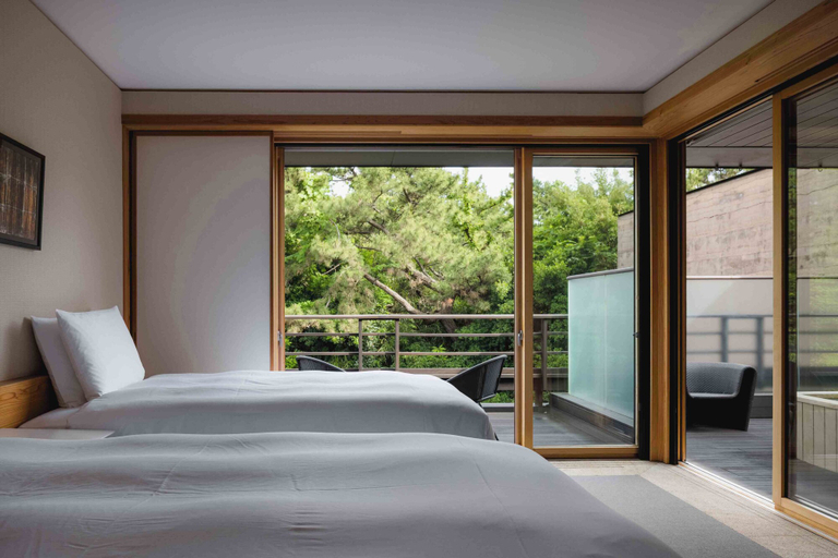 Bedroom 3, Numazu Club, Numazu