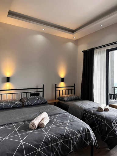 Others 2, Moon House Bungalow, Pazar