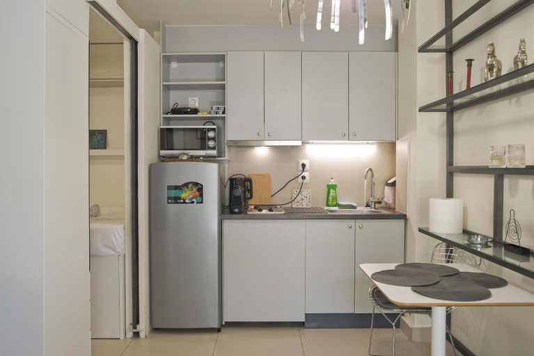 Room 4, Milanou Glyfada G4 Corner, Attica