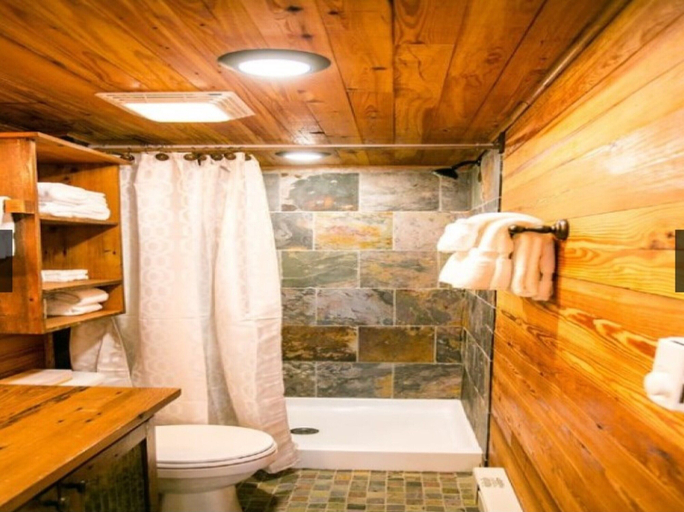 Bathroom 3, Long Cove Resort near Charlotte Airport, Mecklenburg
