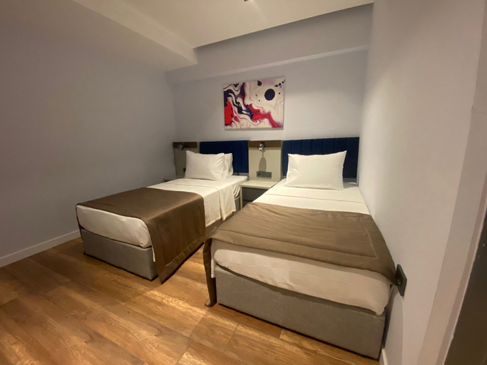 Bedroom 3, The Royals Hotel, Konak