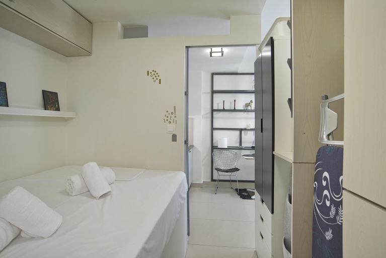 Room 5, Milanou Glyfada G4 Corner, Attica
