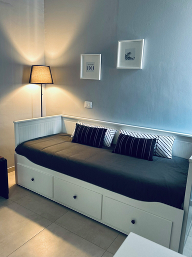 Bedroom 3, B&B Ungheria Ottantaquattro, Palermo