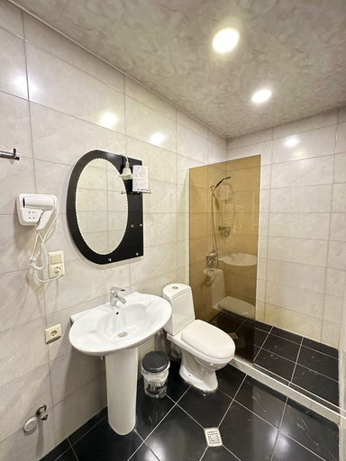 Bathroom 3, Hotel Piano, Tbilisi