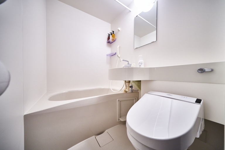 Bathroom 5, &And Hostel Shinsaibashi East, Osaka