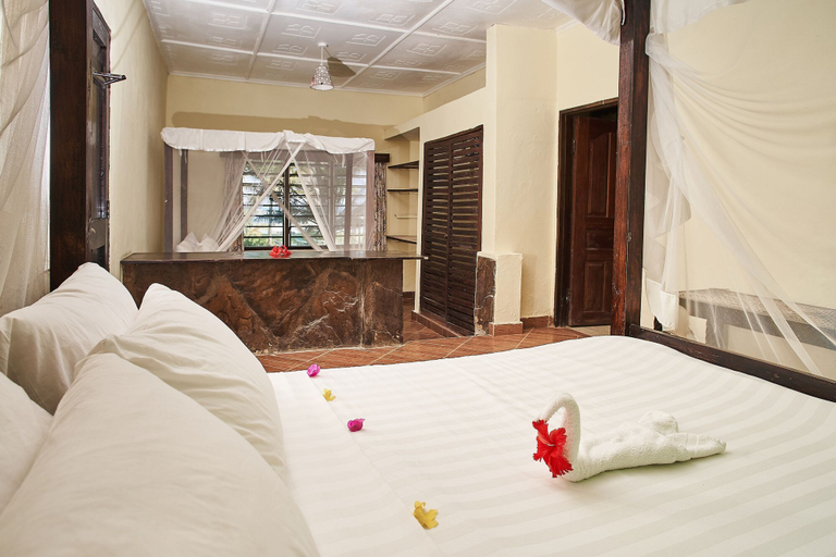 Bedroom 3, Coral Beach Resort, Msambweni