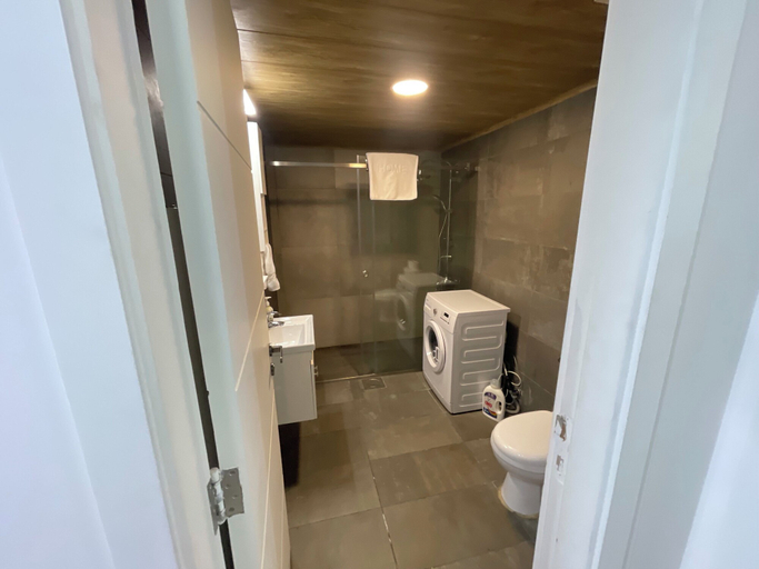 Bathroom 3, Wood and Stone Chalet, Kasrouane