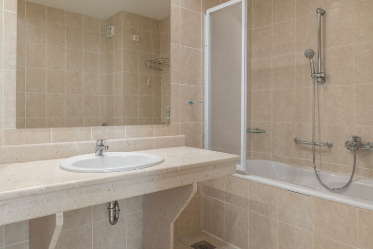 Bathroom 5, Iberostar Waves Bellevue