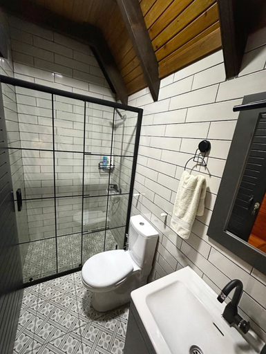 Others 4, Moon House Bungalow, Pazar