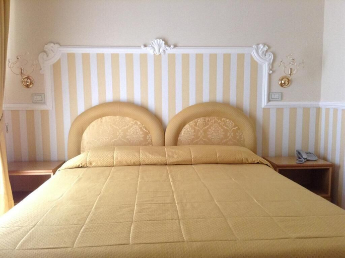 Bedroom 3, Hotel Sant'Agata, Napoli