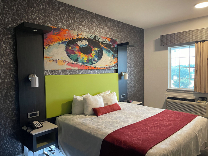 Bedroom 18