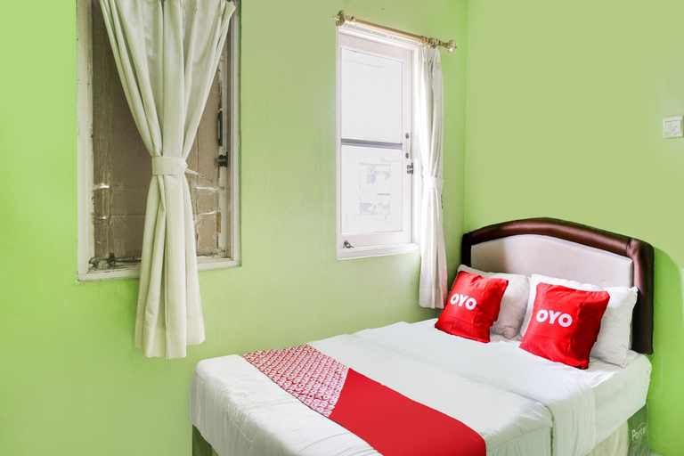 Bedroom 2, OYO 90204 Surya Inn Syariah, Cikarang
