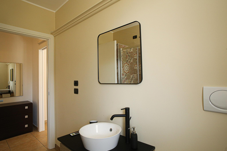 Bathroom 2, Bellavista Holiday Home, Pescara